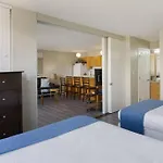 Ala Wai Suite 1 Bed Canal View Condo