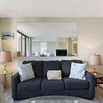 Ala Wai Suite 1 Bed Canal View Condo