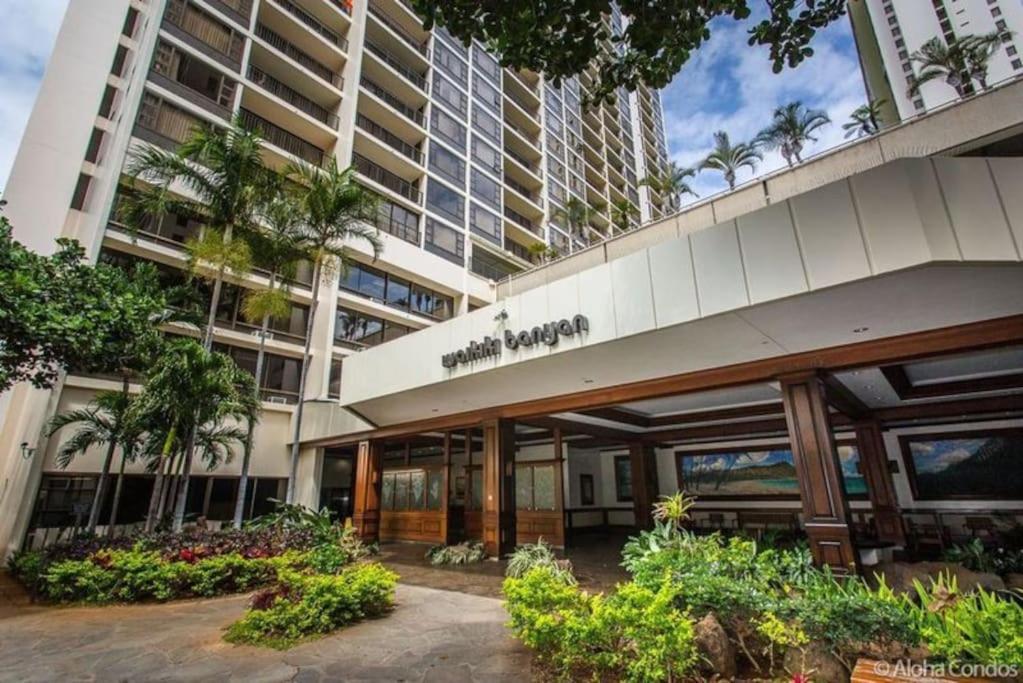 Ala Wai 1 Bed Canal View *